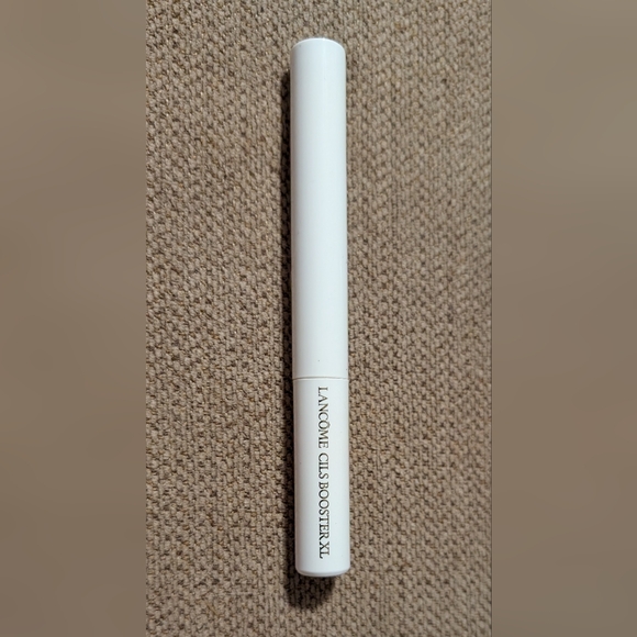 Lancôme Cils Booster XL volume-enhancing mascara primer. - Picture 1 of 4